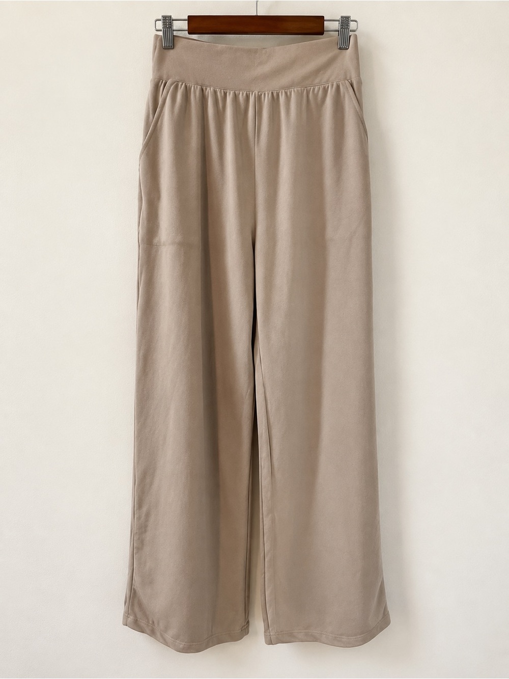 Savvy Wide-Leg Pull-On Pants in Taupe